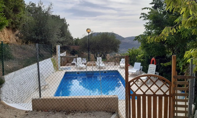 Yeste Cottage | Experience El Mirador del Segura: Perfect for Groups