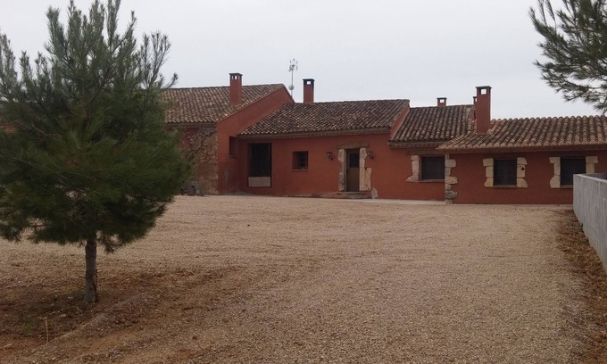 Torrelles de Foix Cottage | Relaxing Can Cruset Agroturisme with Pool & Ocean Views