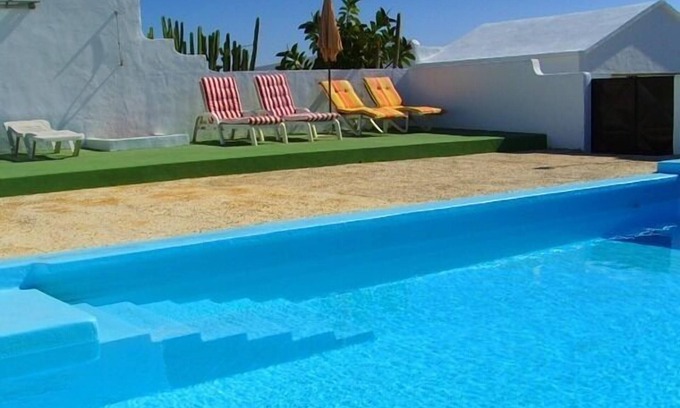 Tahiche Cottage | Cozy Self-Catering Finca Juamar with Pool for Two Guests