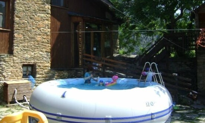 Sort Cottage | Impressive Self-Catering Stay at L'Era de Sansa for 15
