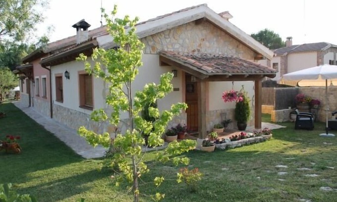 La Velilla Cottage | Guest Rated 10/10: Las Casitas de La Velilla for 4