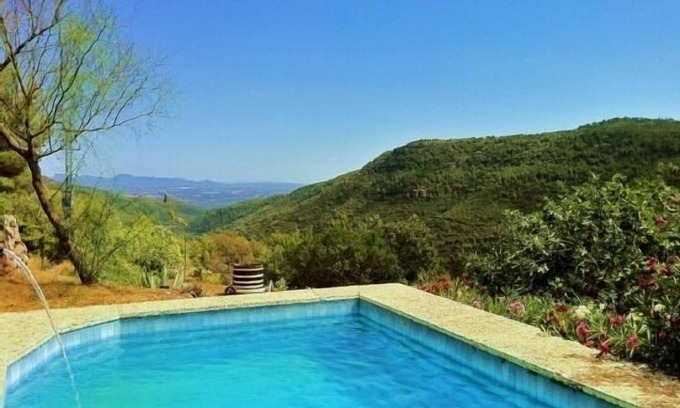 Alcover Cottage | Spacious Self Catering Mas de Vilella for 15 Guests
