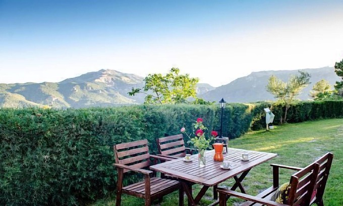 Majada Carrasca Cottage | Inviting Mirador del Mundo: Ideal Self-Catering for 6