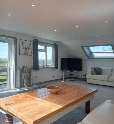 Gairloch Apartment | Elegant 3-Bed Apartment with Sea Views - Rated 9.4/10