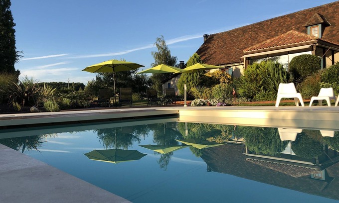 Blis-et-Born Cottage | Idyllic Self Catering Farmhouse with Ocean View & Pool