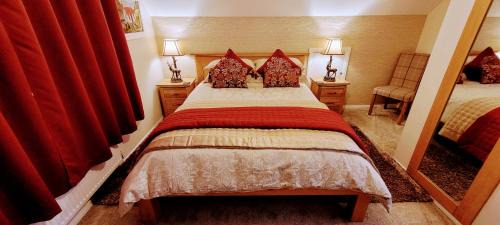 Balmacara Apartment | Delightful Self-Catering Flat at Woodend House - Rated 9.5/10