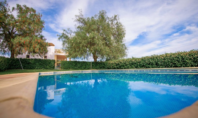 Ronda Cottage | Charming Villa Palacios: Family-Friendly Retreat for 6