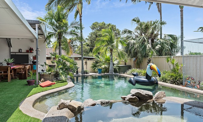 Capalaba Apartment | Smart 2-Bedroom Apartment in Bayside Brisbane with Pool