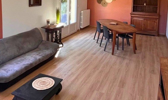 Compreignac Apartment | Comfortable Self-Contained Apartment with Lake View & Spa