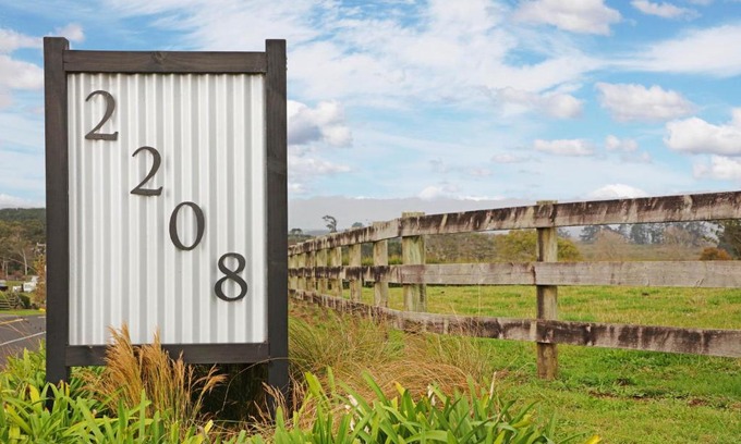 Buckland Apartment | Pet-Friendly Self Contained Cottage in Pukekohe, 4-Star Stay