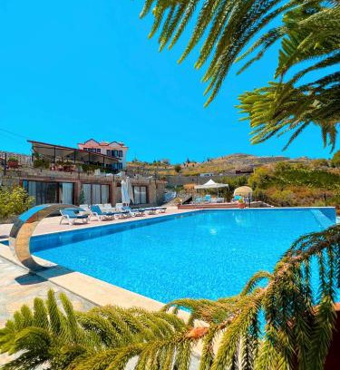 Selimiye Hotel | Relax at Selimiye Lime Garden: Pet-Friendly Oceanfront Retreat