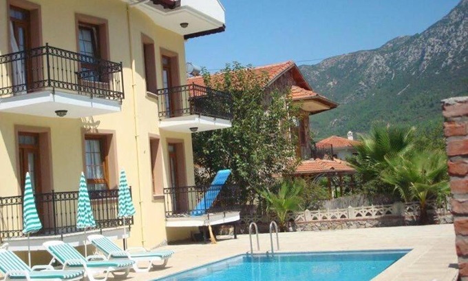 Yesiluzumlu Villa | Experience Selin Villa: Family-Friendly Retreat with Pool