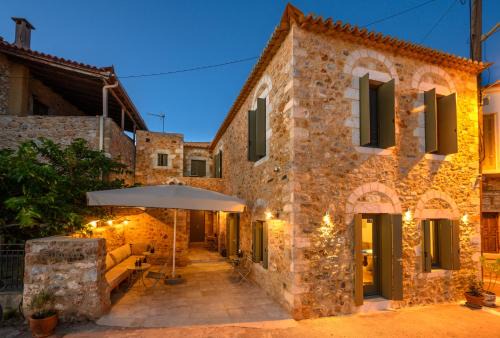 Agios Nikolaos House | Stylish Selinitsa Residence Mani: 4-Star Comfort with Kitchen