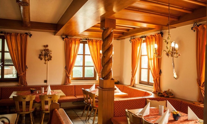 Tuttlingen Hotel | Discover Seltenbacher Hof: Family-Friendly & Accessible Stay