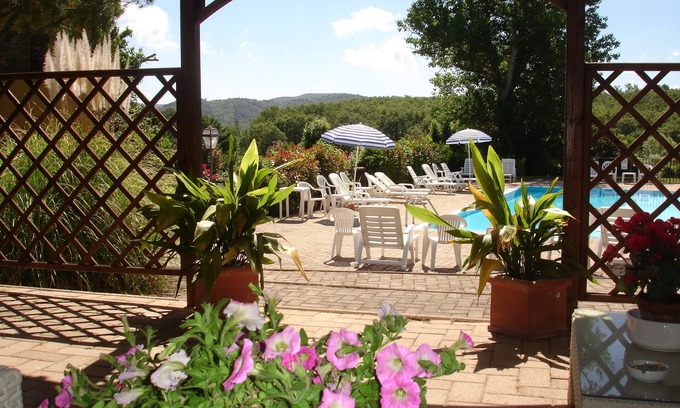 Casole d'Elsa House | Discover Selvatellino: Family-Friendly with Pool & Dining