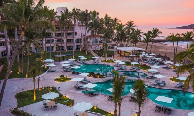 Zona Dorada Hotel | Discover Semana Santa in Mazatlán: Oceanfront Bliss Awaits