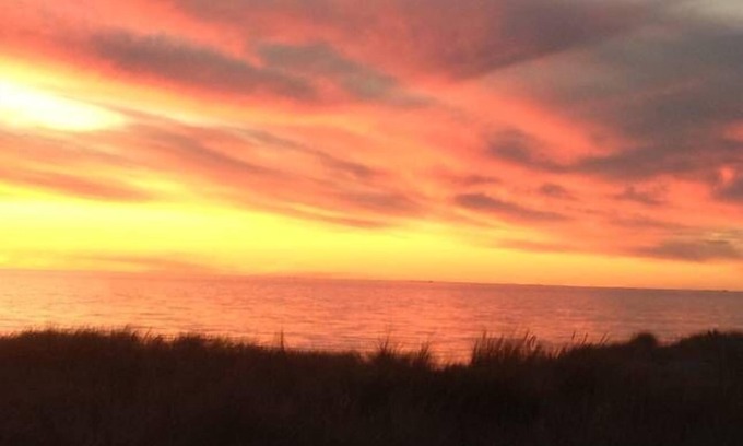 Semaphore Apartment | Waterfront Escape: Semaphore Beach Front Apartment Awaits