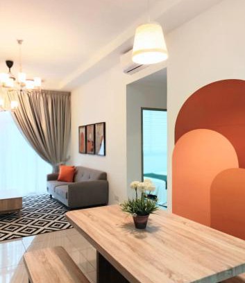 Kajang Apartment | Discover Semarak Homestay: Ideal for Families with Pool & Hot Tub