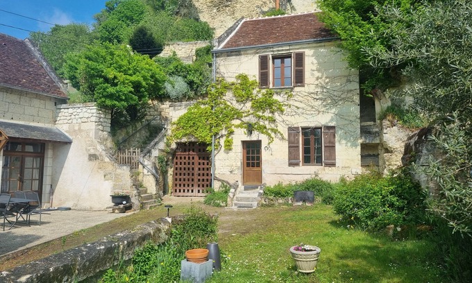 Bourre House | Semi-cave house MONTRICHARD(41) near Beauval and Chenonceaux zoos