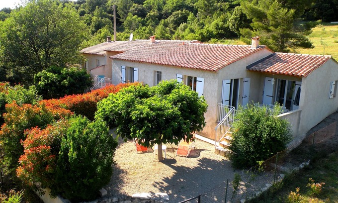 Baudinard-sur-Verdon Cottage | Charming Country Houses with Ocean Views & Pet-Friendly Options