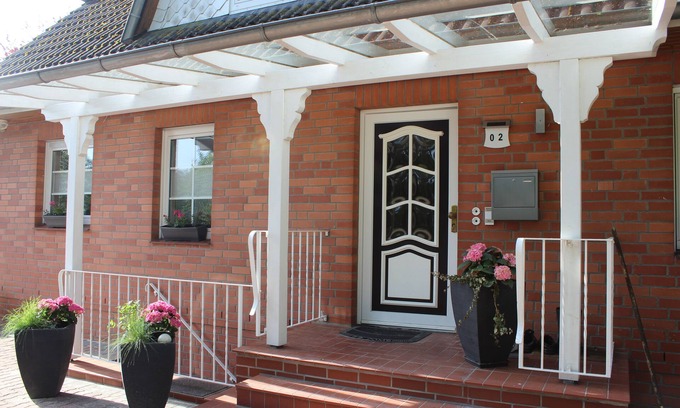 Neu Wulmstorf House | Cozy Retreat Near Hamburg with Pet-Friendly Amenities