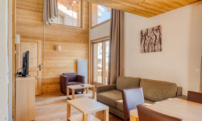 Flaine Ski Chalet | Cozy 3-Bedroom Duplex Chalet at Dormio Resort Flaine