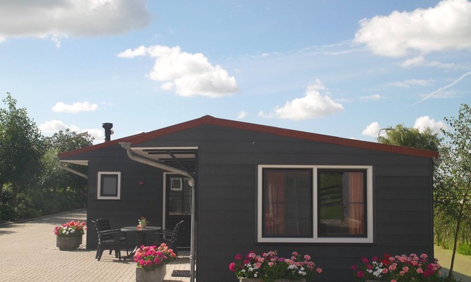 Rijpwetering Apartment | Charming Semi-Detached Apartment with Pool & Ocean Views