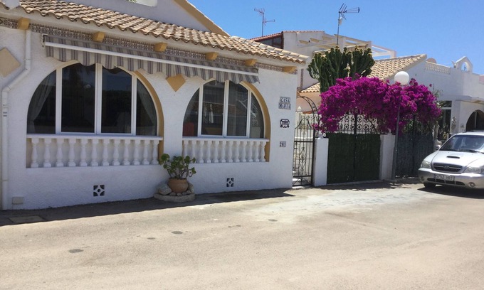 Los Alcazares House | Ideal 2-Bedroom Villa with Pool in Los Narejos, Murcia
