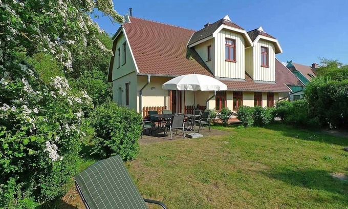 Ostseebad Wustrow House | Beside the Beach: Semi-Detached Küstenhof 5a in Wustrow