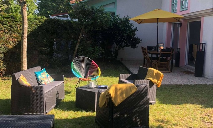 Biscarrosse Apartment | Semi-detached house with beautiful garden near the lake