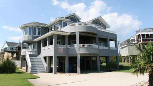 Duck House | Oceanfront Getaway: GF2 with Private Pool & Hot Tub