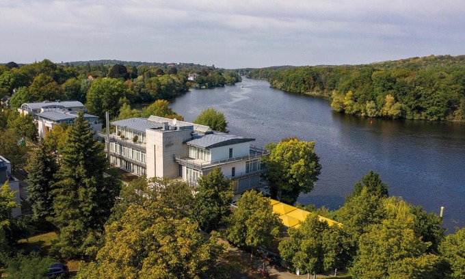 Babelsberg Nord Hotel | Relaxing Retreat at Seminaris Hotel Potsdam Griebnitzsee