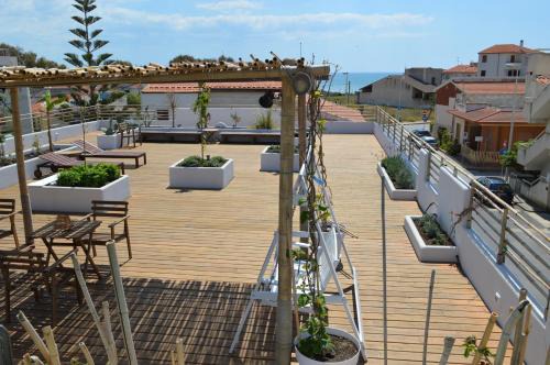Punta Secca Bed & Breakfast | Exceptional Sempreverde Atelier B&B with Oceanfront Views
