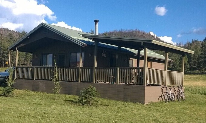 Greer Cabin | Semrow's Cabin managed by Cabin Butler