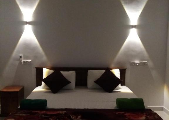 Kaduruduwa House | Affordable Family Stay at Senethaya Guest House
