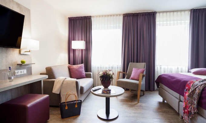 Kettwig Hotel | Pet-Friendly Sengelmannshof with Family Amenities & Great Reviews