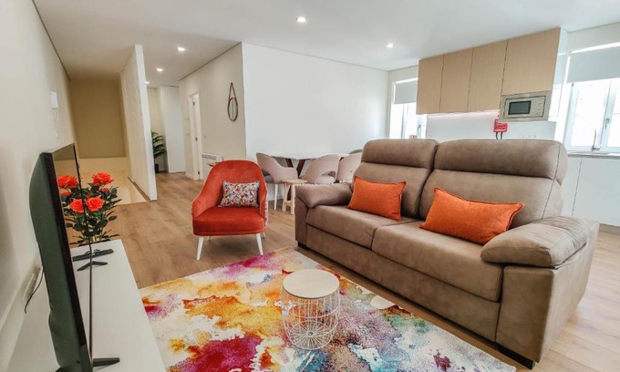 Monserrate Apartment | Family-Friendly Senhora dos Mares Apartment in Ribeira