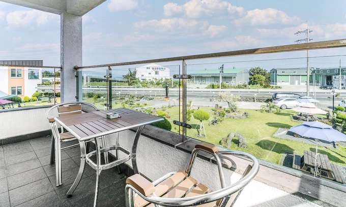 Seongsan House | Child-Friendly Seogwipo Myhalftime Pension Near Attractions