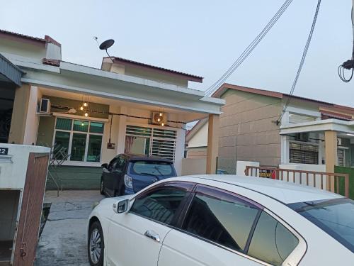 Sepang House | Exceptional SEPANG CERIA Homestay - Family Friendly Retreat