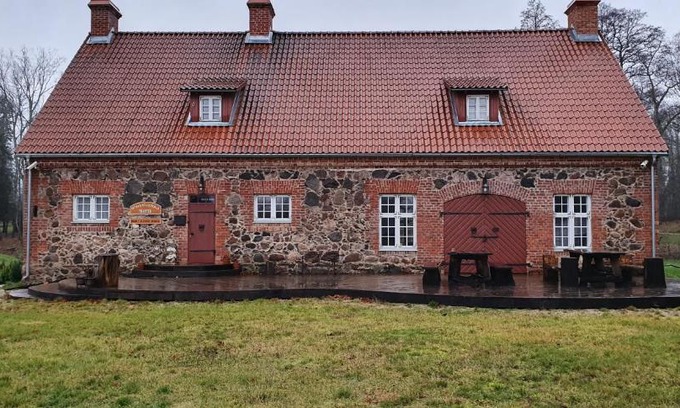 Alatskivi House | Exceptional Sepikoja Guest House - Family-Friendly Retreat