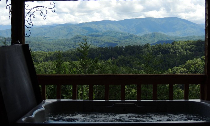 Sevierville Cabin | Experience Elegance at Stairway to Heaven with Spa & Views