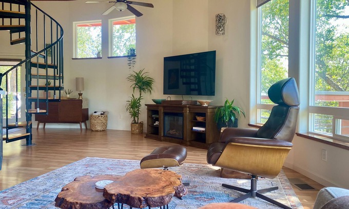 Three Rivers House | Ideal Sequoia Mountain View Yurt: Perfect for Romantic Getaways