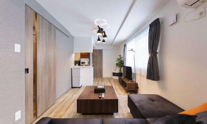 Chitose Apartment | Seraphic 101: Guest Rated 10/10 with Breakfast & Kitchen