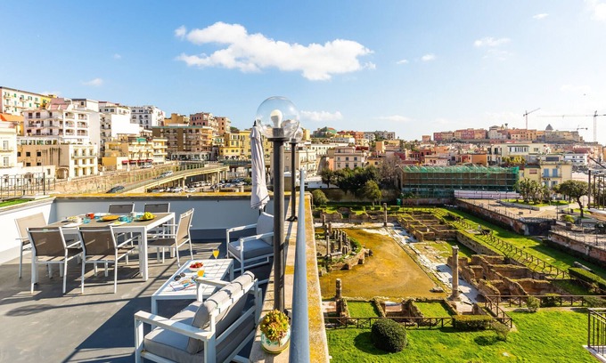 Pozzuoli Apartment | Serapide's Temple Apartment by Wonderful Italy
