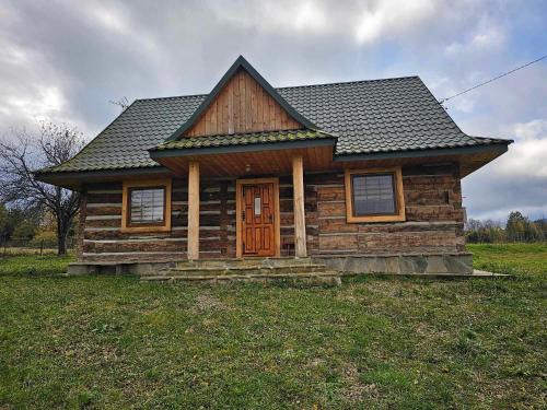 gmina Krempna House | Experience Serce Beskidu Niskiego in Myscowa - Child Friendly Stay