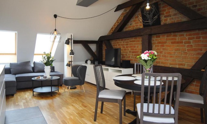 Bydgoszcz Apartment | Pet-Friendly Retreat in Bydgoszcz: Top-Rated Stay