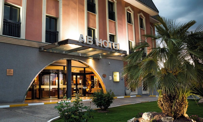 Arganda del Rey Hotel | Modern Comfort at Sercotel AB Arganda - 4-Star Retreat