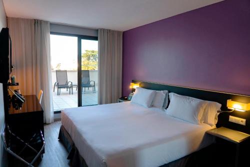 Ciudad Jardin Hotel | Discover Sercotel Córdoba Medina Azahara with Oceanfront Views