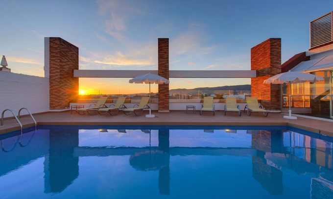 Cercadilla-Medina Azahara Hotel | Inviting Stay at Sercotel Córdoba Medina Azahara with Spa