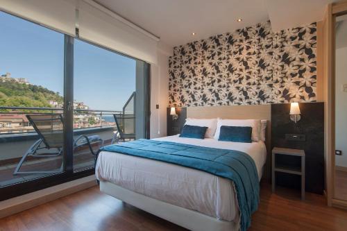 Antiguo Hotel | Pet-Friendly Sercotel Codina: Highly Rated Comfort Awaits